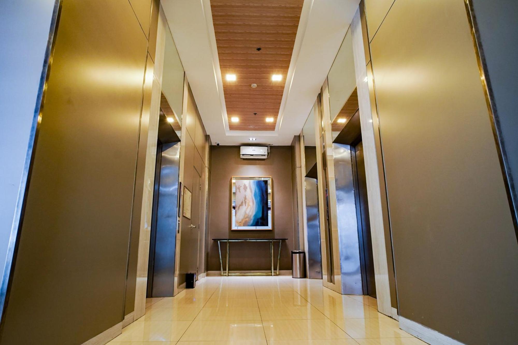 Modern Designed Studio Condo Near Ayala Centrio Cagayan de Oro Eksteriør bilde