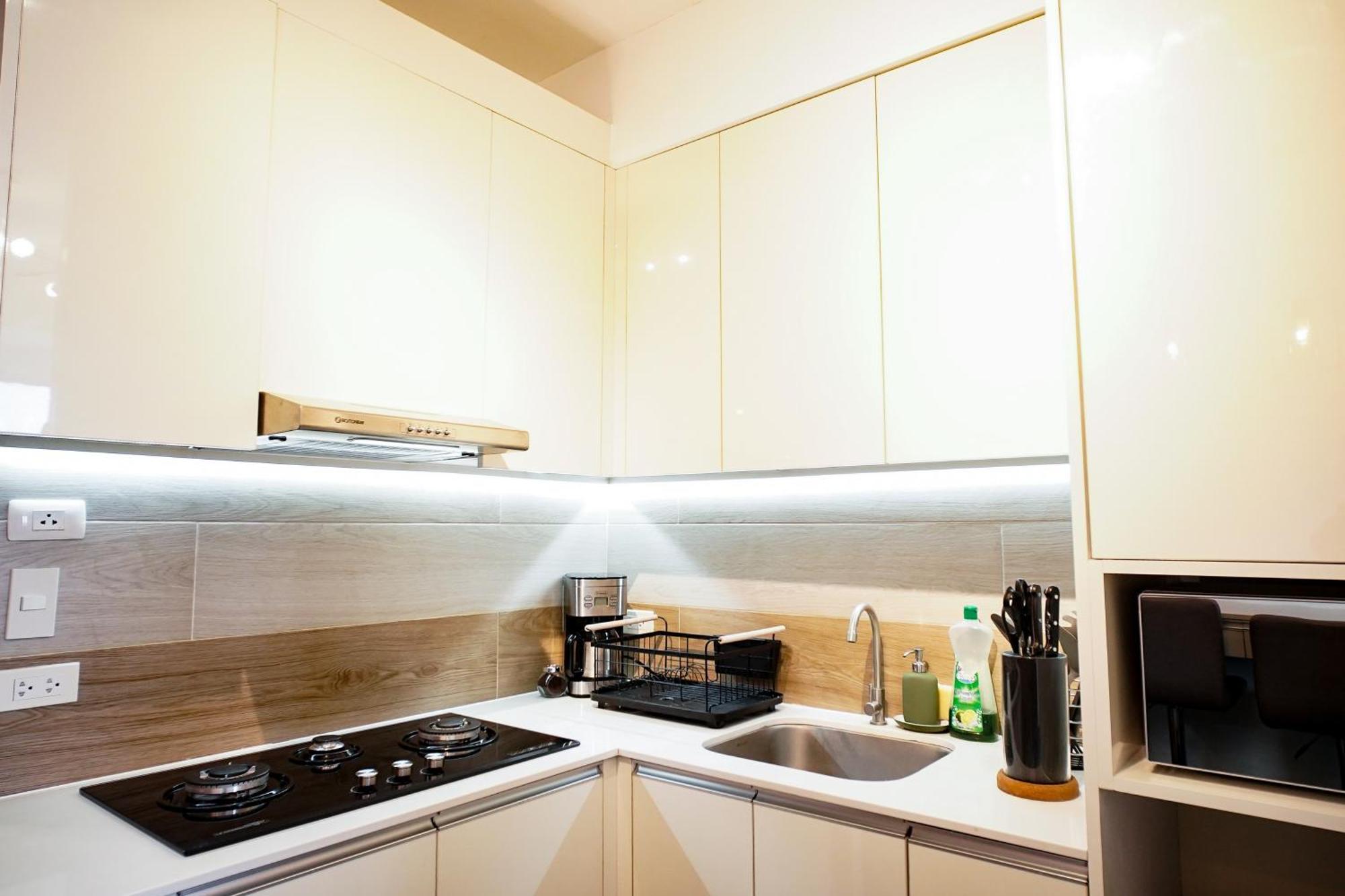 Modern Designed Studio Condo Near Ayala Centrio Cagayan de Oro Eksteriør bilde