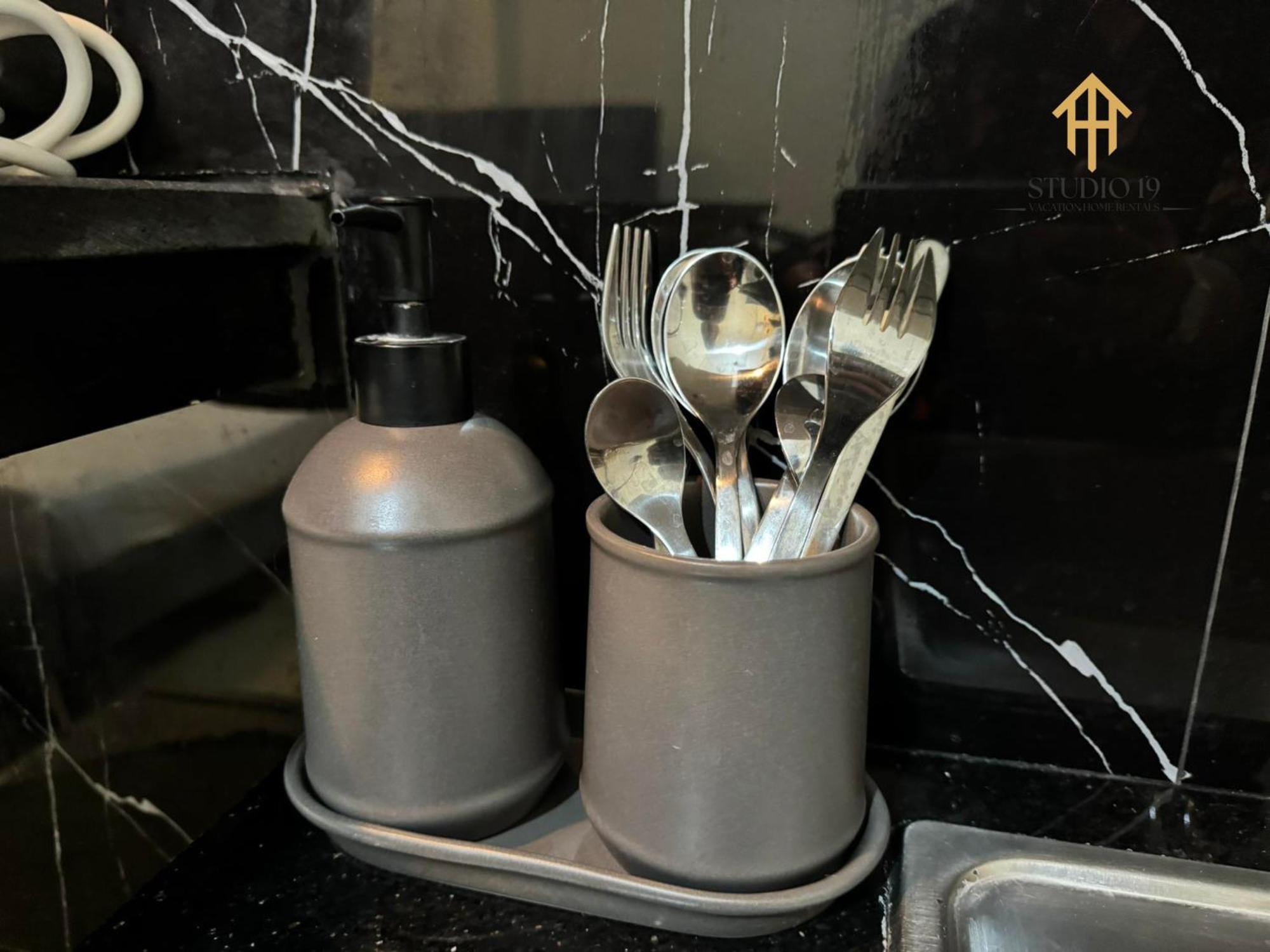 Modern Designed Studio Condo Near Ayala Centrio Cagayan de Oro Eksteriør bilde
